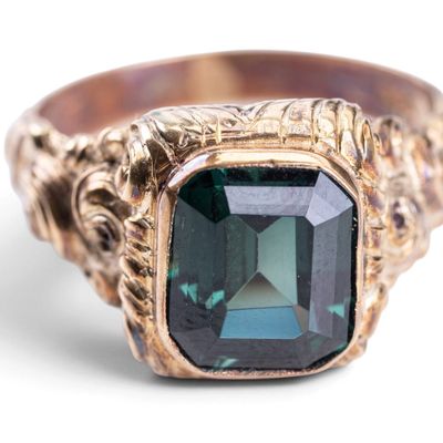 Sale Photo Thumbnail #530: 18k Yellow Gold Art Nouveau Ring