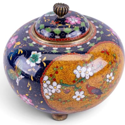 Sale Photo Thumbnail #227: Antique Japanese Meiji Period Cloisonne Lidded Jar