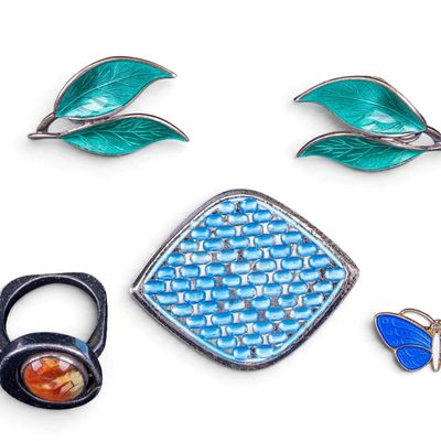 Sale Photo Thumbnail #408: Mid-Century Modern Jewelry