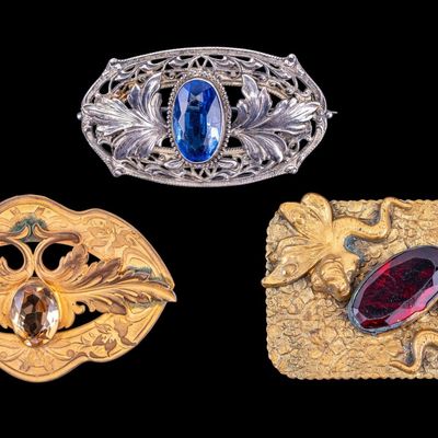Sale Photo Thumbnail #505: Victorian Brooches / Pins