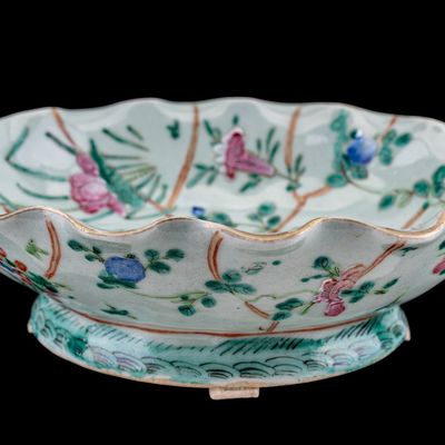 Sale Photo Thumbnail #230: Antique Chinese Famille Rose on Celadon Bowl