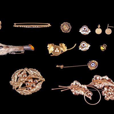 Sale Photo Thumbnail #479: 14k gold and Gold-Filled Jewelry Assortment