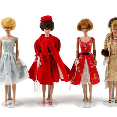 Sale Photo Thumbnail #24: 4 Vintage Barbies