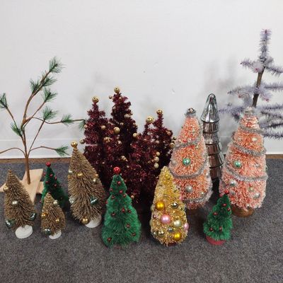 Sale Photo Thumbnail #86: 16 Decorative Christmas Trees