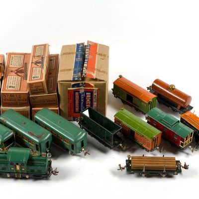 Sale Photo Thumbnail #100: Lionel O Gauge Prewar Locomotive Freight And Passenger Cars