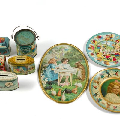 Sale Photo Thumbnail #124: Vintage Holiday Tins