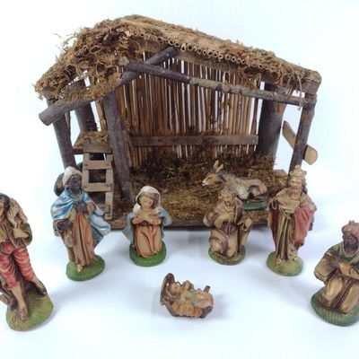 Sale Photo Thumbnail #85: Italian Nativity Set