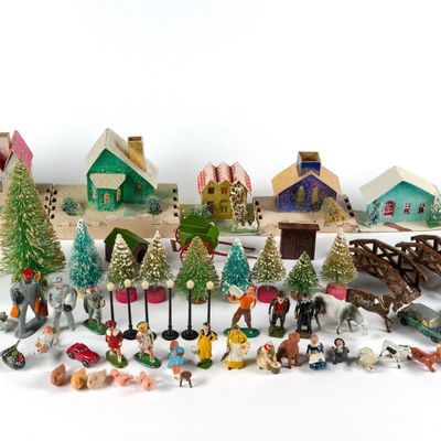 Sale Photo Thumbnail #205: Vintage Christmas Decorations