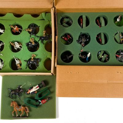 Sale Photo Thumbnail #51: 45 Vintage Lead Cast Figures