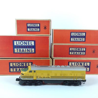 Sale Photo Thumbnail #235: Post War Lionel O Gauge Set in OBs