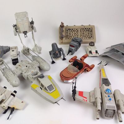 Sale Photo Thumbnail #29: 11 Star Wars Spaceships