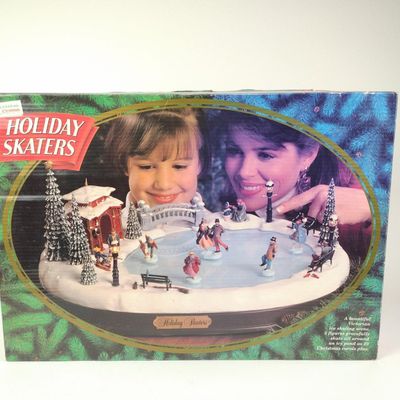 Sale Photo Thumbnail #78: Mr. Christmas Holiday Innovation Holiday Skaters