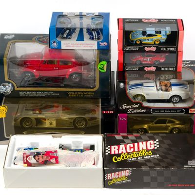 Sale Photo Thumbnail #98: 8 Die Cast Cars Incl Volkswagen Beetle