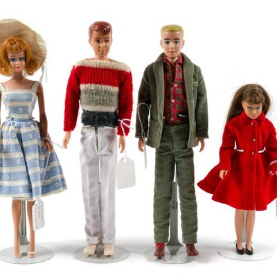 Sale Photo Thumbnail #26: 4 Barbie's Friends Dolls