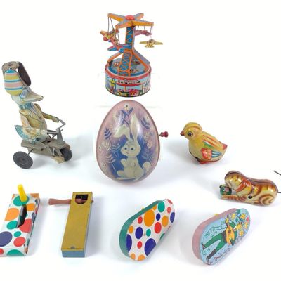 Sale Photo Thumbnail #267: 5 Antique Tin Toys & 4 Noise Makers