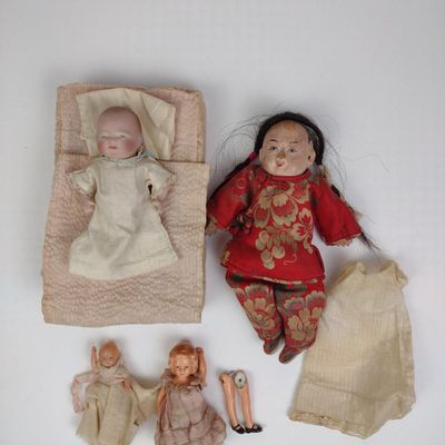 Sale Photo Thumbnail #256: 4 Miniature Dolls