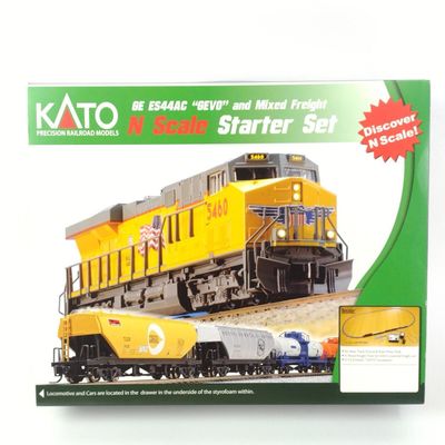 Sale Photo Thumbnail #253: KATO N-Scale BNSF "Swoosh" Starter Set in OB