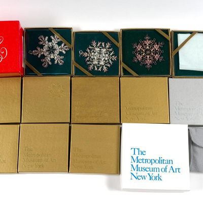 Sale Photo Thumbnail #19: Metropolitan Museum of Art Christmas Ornaments