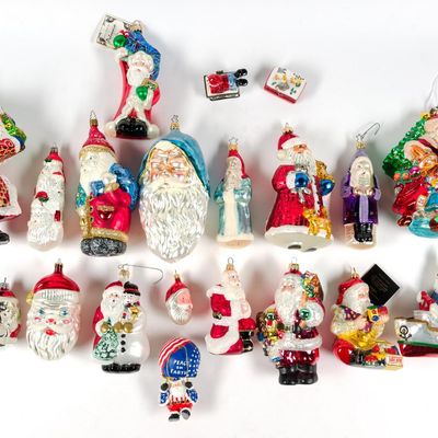 Sale Photo Thumbnail #157: 20 Ornaments incl Christopher Radko