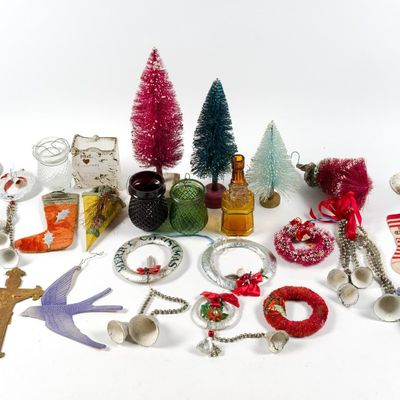 Sale Photo Thumbnail #62: Vintage Christmas Decorations