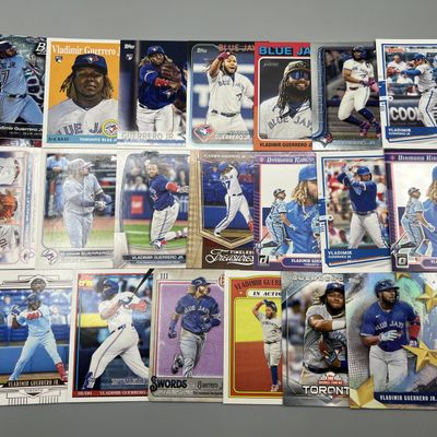 (20) Vladimir Guerrero Jr. Baseball Cards w/ RCs