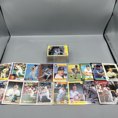 (100) Wade Boggs Baseball Cards - Varying Conditions