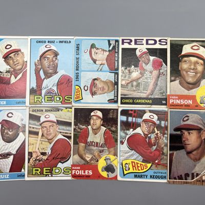 (10) 1960s Topps Cincinnati Reds Baseball Cards - Varying Conditions