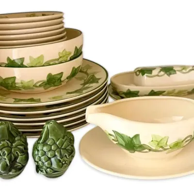 Franciscan ivy leaf patterned dishes 20 pieces
