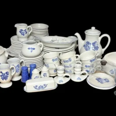 Pfaltzgraff yorktowne blue white dish set