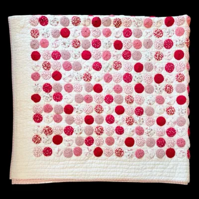 Red white yo yo quilt 86 x 92
