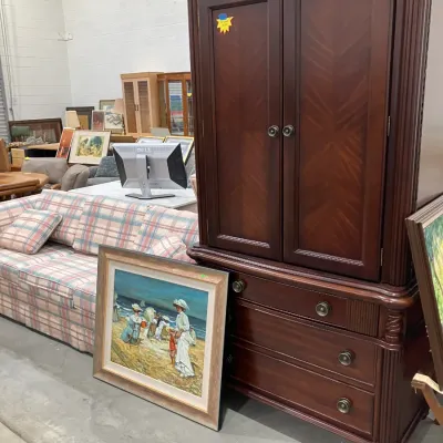 Estate sale photo
