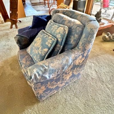 Sale Photo Thumbnail #51