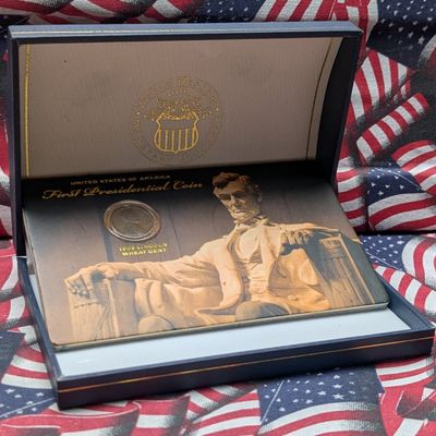 1909 Lincoln Wheat Cent in The First Presidential Coin Display Box