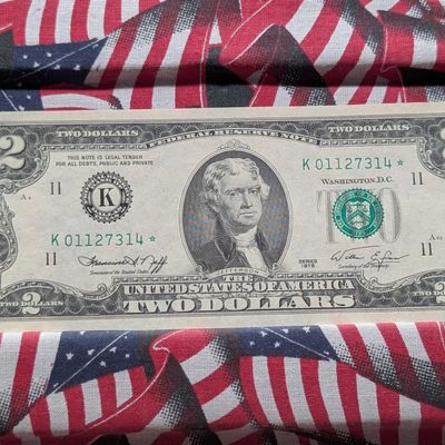 Sale Photo Thumbnail #236: 1976 Series U.S. $2 Federal Reserve Star Bank Note - Serial # K 01127314*