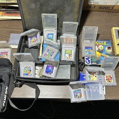 Sale Photo Thumbnail #92: 1989 Nintendo Game Boy System Mega Lot