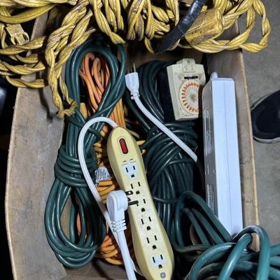 Sale Photo Thumbnail #7: Large Lot of Heavy Duty Extension Cords