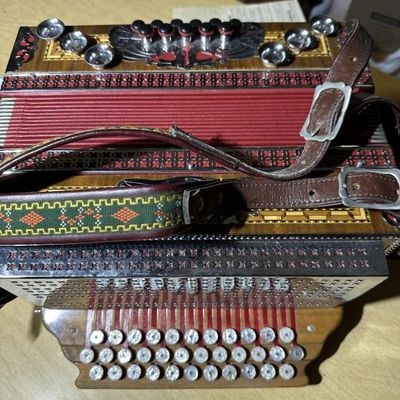 Sale Photo Thumbnail #106: Melodija Menges Diatonic Button Box Accordion