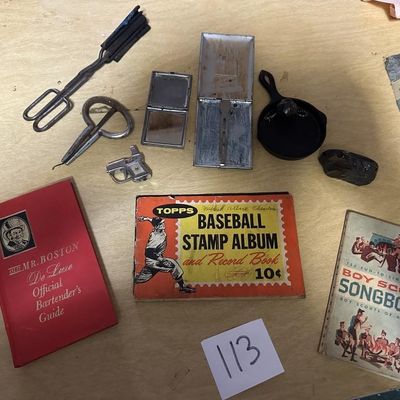 Sale Photo Thumbnail #109: Collectibles and Vintage Novelties Lot