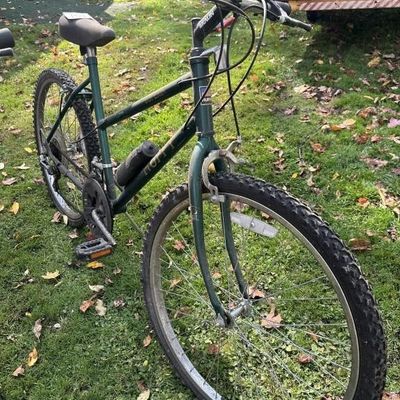 Sale Photo Thumbnail #177: Huffy Superia 15-Speed Mountain Bike