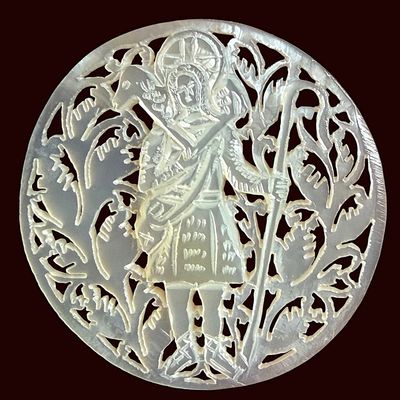 Sale Photo Thumbnail #181: A DIVISION THREE CARVED PEARL PICTORIAL BUTTON