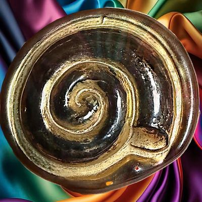 Sale Photo Thumbnail #321: A DIVISION THREE ENGLISH BIMINI GLASS BUTTON