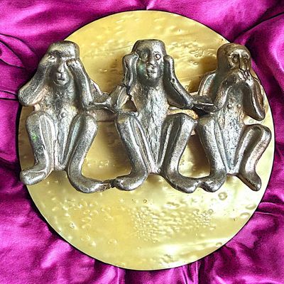 Sale Photo Thumbnail #345: A DIVISION THREE PICTORIAL CELLULOID BUTTON