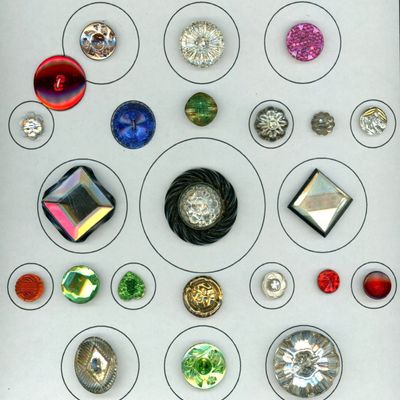 Sale Photo Thumbnail #2: A CARD OF DIVISION ONE & THREE MIRROR BACKED BUTTONS