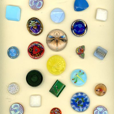 Sale Photo Thumbnail #320: A CARD OF DIVISION THREE CZECH GLASS BUTTONS