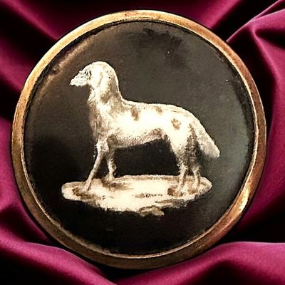Sale Photo Thumbnail #258: A DIVISION ONE TRANSFERRED PORCELAIN PICTORIAL BUTTON