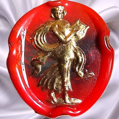 Sale Photo Thumbnail #323: A DIVISION THREE ENGLISH RED BIMINI GLASS BUTTON