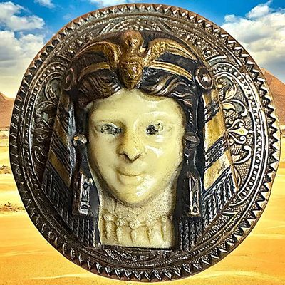 Sale Photo Thumbnail #398: A DIVISION ONE EGYPTIAN PICTORIAL BUTTON