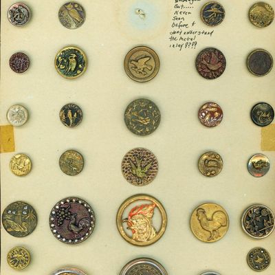 Sale Photo Thumbnail #17: A CARD OF DIVISION ONE & THREE BIRD BUTTONS