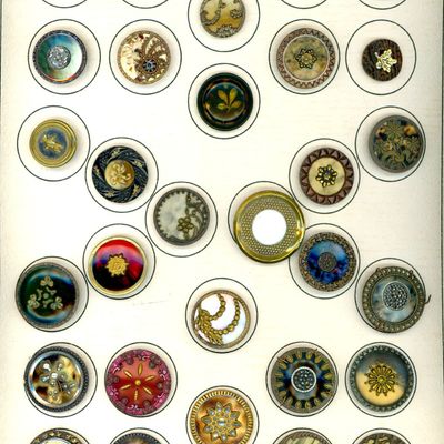 Sale Photo Thumbnail #118: A CARD OF DIVISION ONE CELLULOID BUTTONS