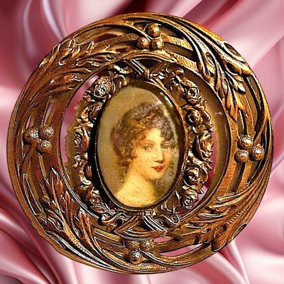 Sale Photo Thumbnail #399: A DIVISION ONE UNDER GLASS ORNATE BUTTON